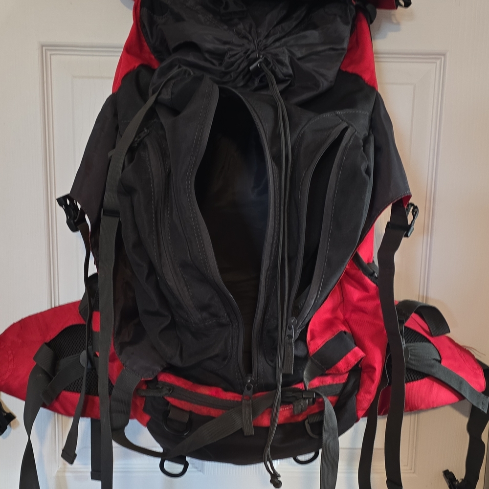 Red Backpack - image 3
